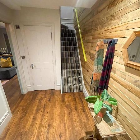 Stunning Brighton Seaside 2-Bedroom Townhouse With Patio, Sleeps 6 Kültér fotó